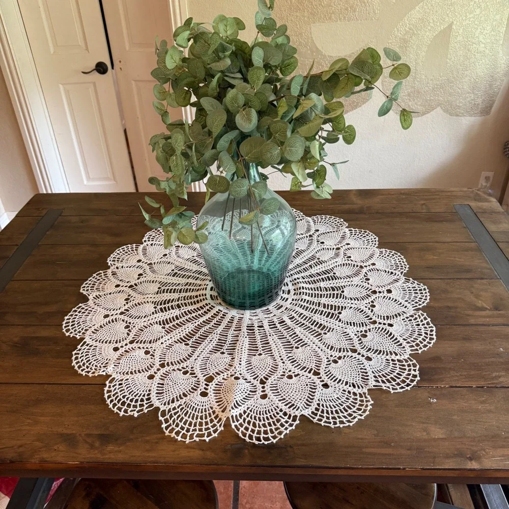 Vintage Hand Crochet Large Round‎ Pineapple Lace Doily Cream Off White 35 Inch